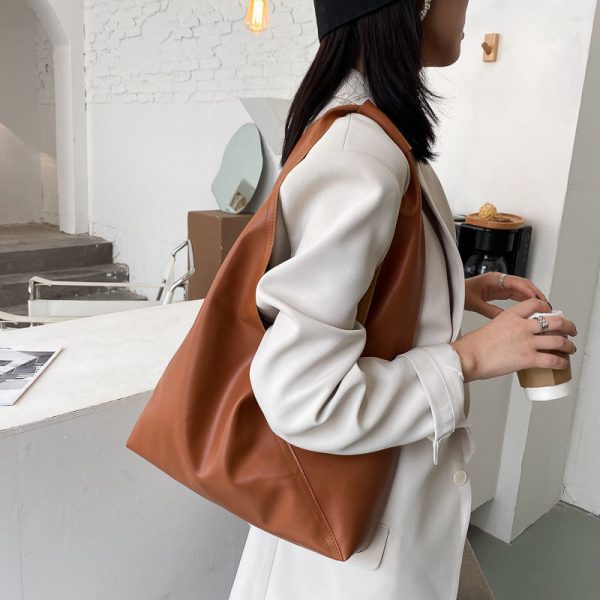 ⁦Women's Fashion Trending Shoulder Bag⁩ - الصورة ⁦4⁩