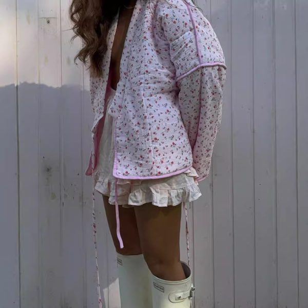 ⁦Sweet Floral Lace-up Cotton-padded Clothes V-neck Flared Sleeves Cotton-padded Clothes⁩ - الصورة ⁦4⁩