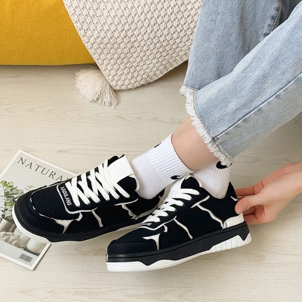 ⁦Black And White Color Contrast Panda Shoes China-Chic Thick Soled Lovers Sneakers⁩ - الصورة ⁦4⁩