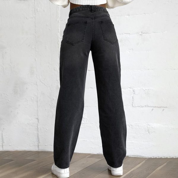 ⁦Women's Denim Pants With Ripped Holes⁩ - الصورة ⁦2⁩