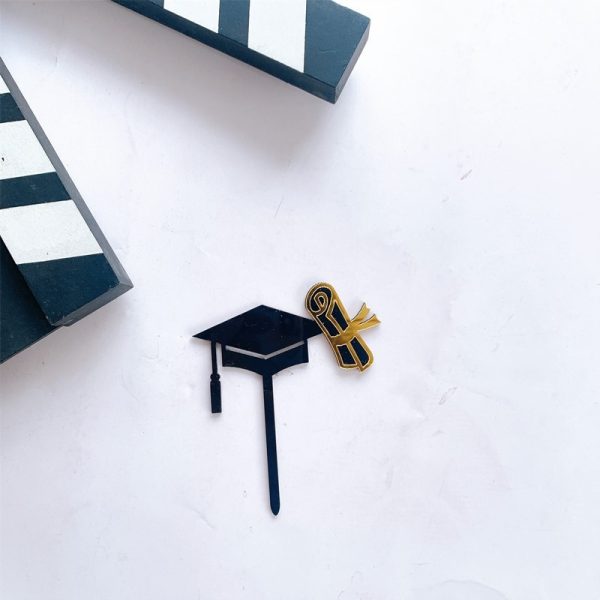 ⁦1Pc Graduation Party Decor Cake Toppers Acrylic Letter Hats Cake Flags Congrat Grad for Class Graduate Party Decorations⁩ - الصورة ⁦7⁩