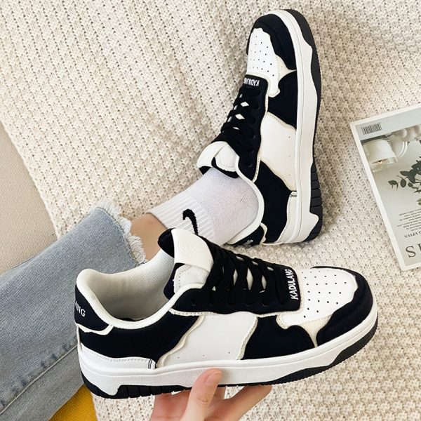 ⁦Black And White Color Contrast Panda Shoes China-Chic Thick Soled Lovers Sneakers⁩ - الصورة ⁦5⁩