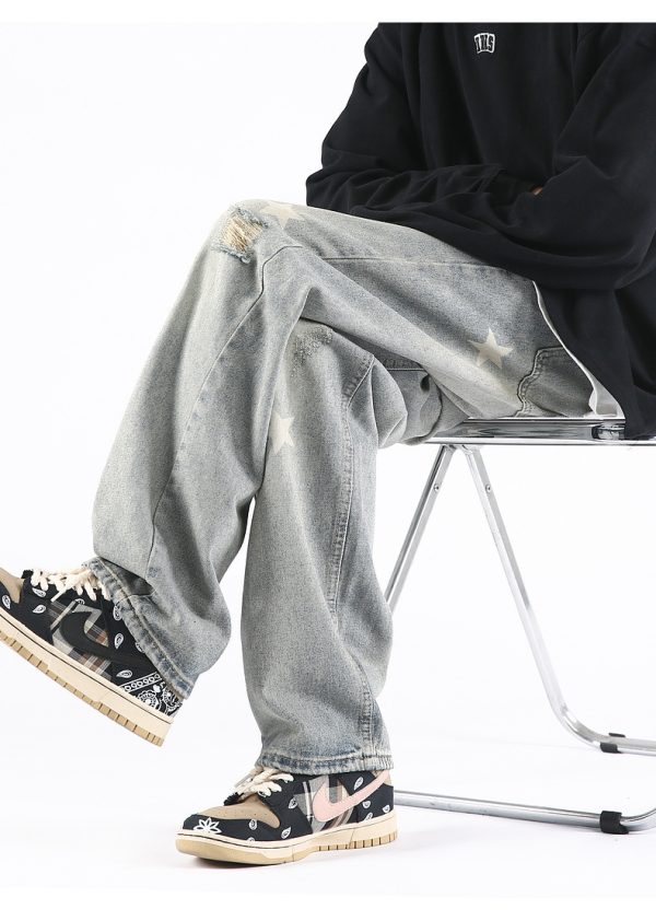 ⁦XINGX Printed Yellow Mud Dyed Ripped Jeans For Men⁩ - الصورة ⁦5⁩
