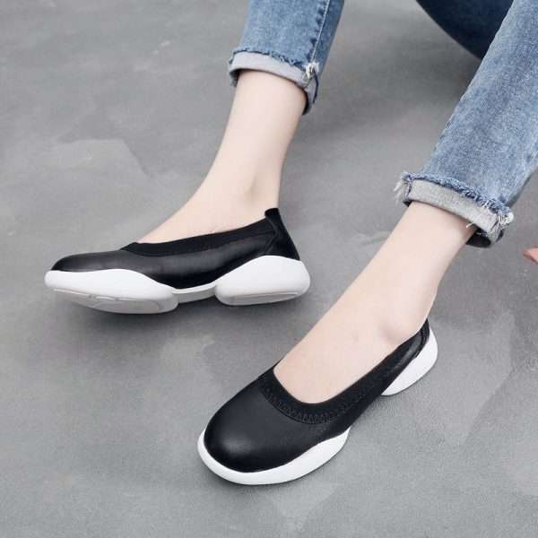 ⁦Women's Leather Low-cut Non-slip Soft Bottom Casual Flat Shoes⁩ - الصورة ⁦6⁩