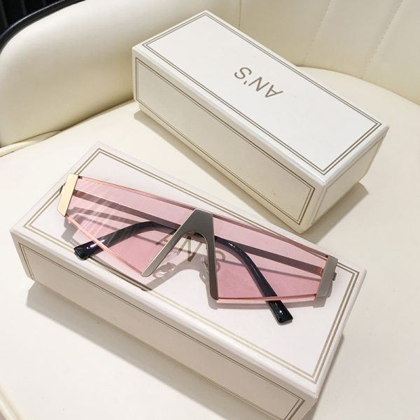 ⁦Super Cool Triangle Sunglasses Men And Women Trendy Hip Hop⁩ - الصورة ⁦8⁩