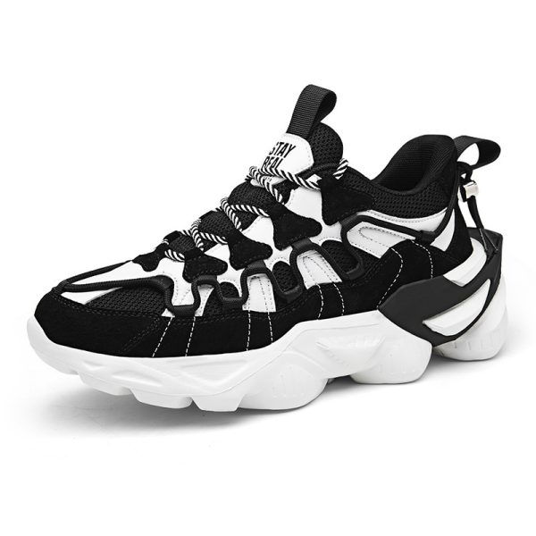 ⁦Boys' running shoes are popular⁩ - الصورة ⁦2⁩