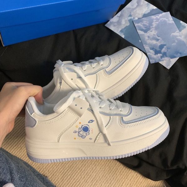⁦Women's Flat Bottom Students' Small White Shoes⁩ - الصورة ⁦2⁩