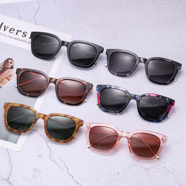 ⁦Sunglasses Ladies Sunglasses Fashion Polarized Lenses Anti-ultraviolet Sunglasses Women Glasses⁩ - الصورة ⁦7⁩