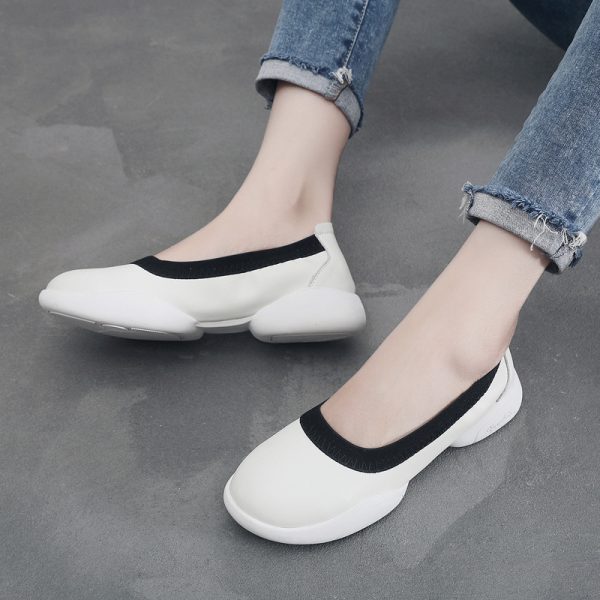 ⁦Women's Leather Low-cut Non-slip Soft Bottom Casual Flat Shoes⁩ - الصورة ⁦4⁩