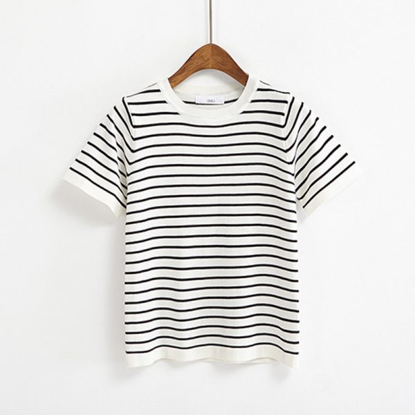 ⁦Striped knitwear with short sleeves⁩ - الصورة ⁦3⁩