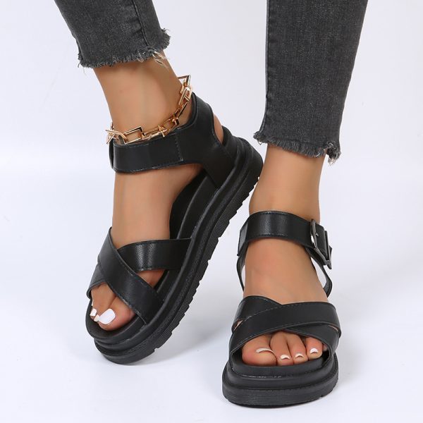 ⁦Women's Belt Buckle Fish Mouth Outer Wear Beach Sandals⁩ - الصورة ⁦3⁩